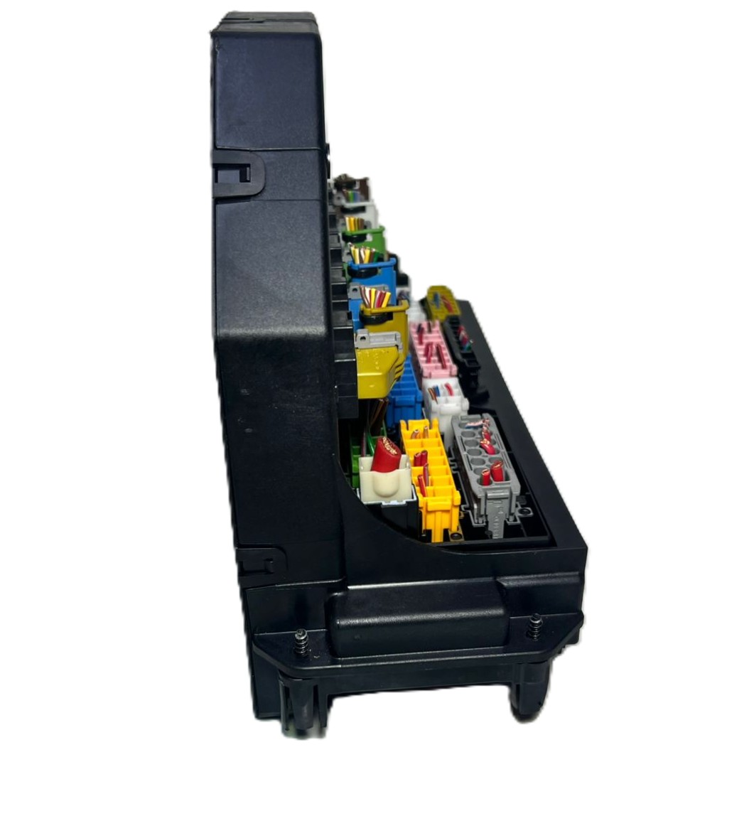 Mercedes-Benz W204 C-Class Front SAM Fuse Relay Box A2049009701 OEM - Image 5